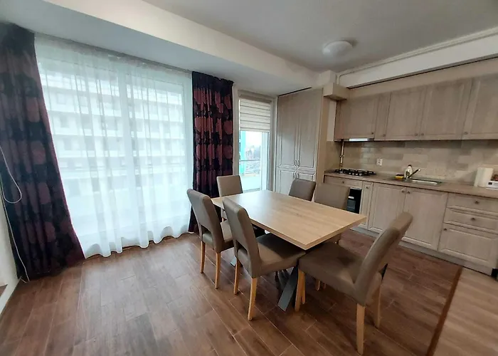 Cozynest West Apartmán